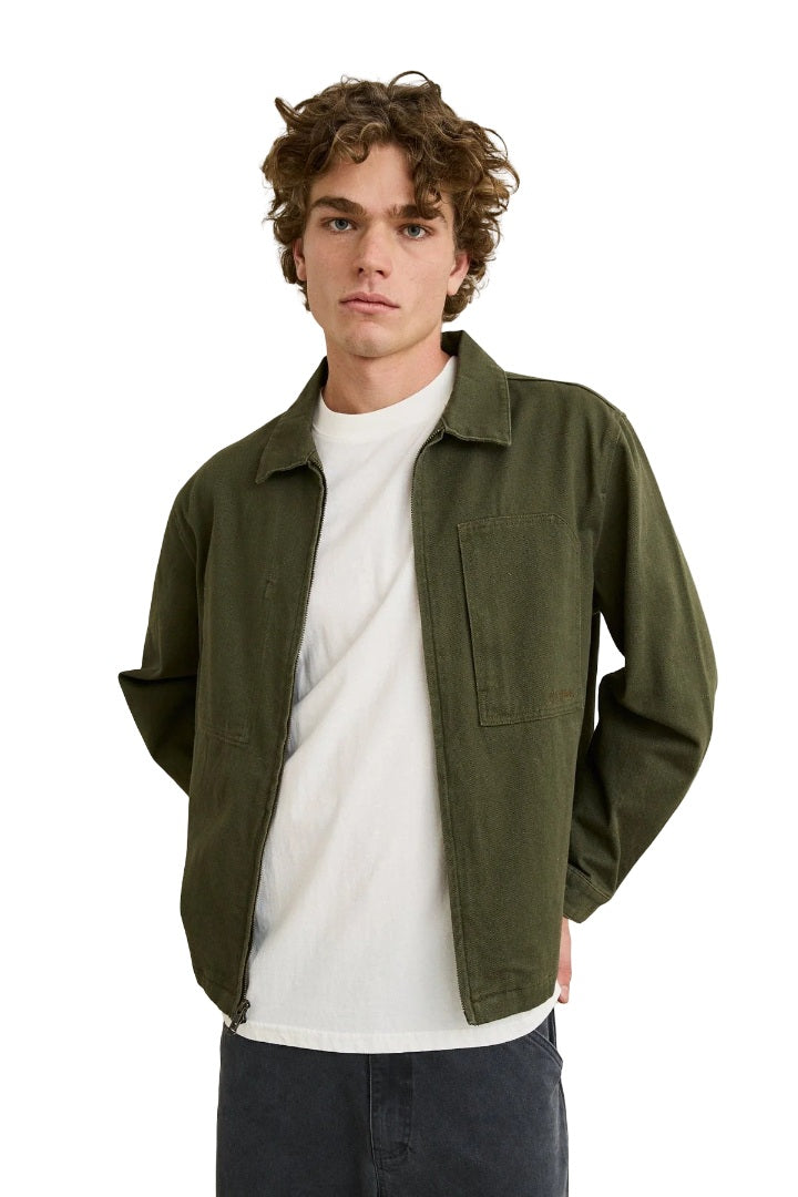 0726MJK02OLI_1.jpg